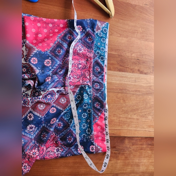 American Eagle XL plaid snd multicolor pattern - Picture 5 of 7